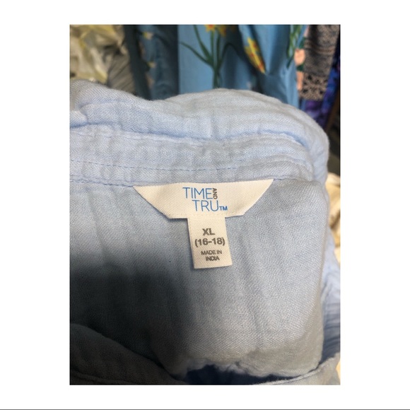 Blue Quarter Button-Up Tanktop - Picture 5 of 5